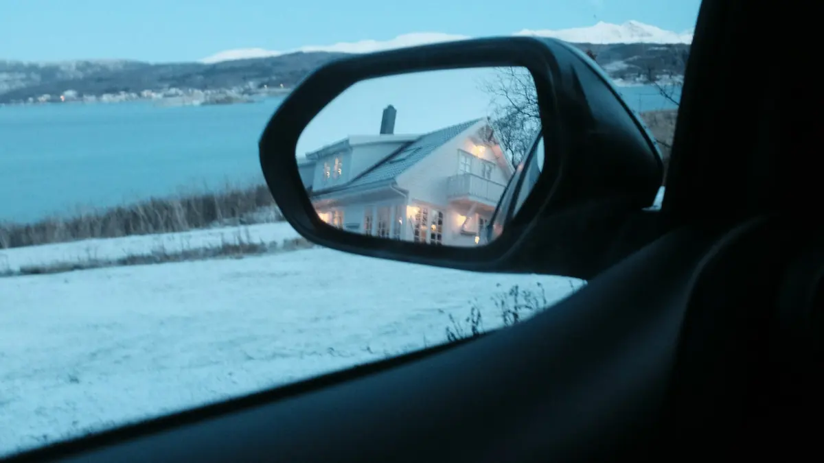 Kommer namsfogden hjem til meg ved utleggsforretning?